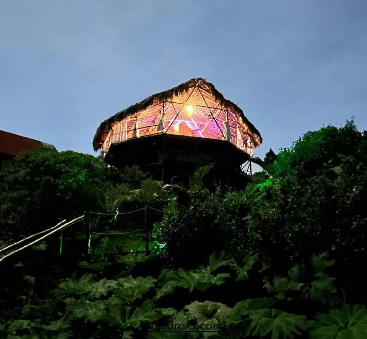 Madre Cocoon Retreats Hotel Santa Elena  Guest house
