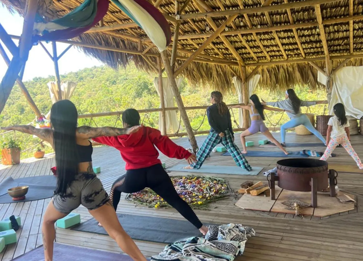 Madre Cocoon Retreats Hotel Santa Elena